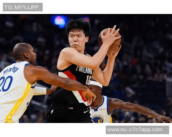 篮球巨星也爱足球 梦想与激情并行的运动人生